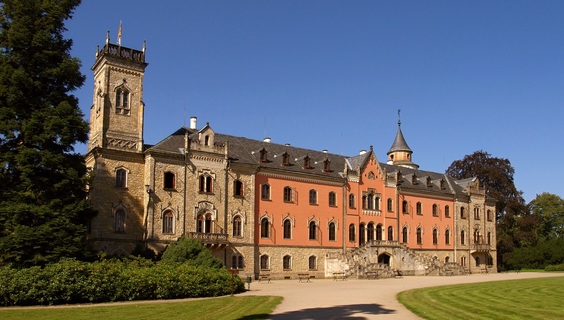 sychrov_castle_1